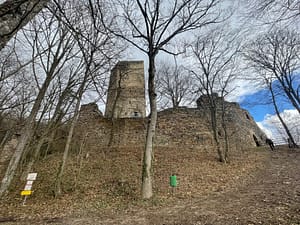 Blick zur Ruine Schauenstein (2)